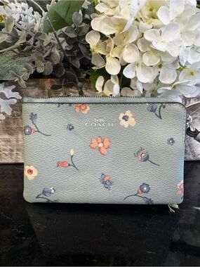 Coach Corner Zip Wristlet in Mystical Flowers